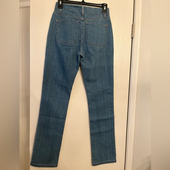 Women's L.L. Bean Jeans Classic Fit High Rise Slim Leg Jeans Size 2 - Picture 5 of 12